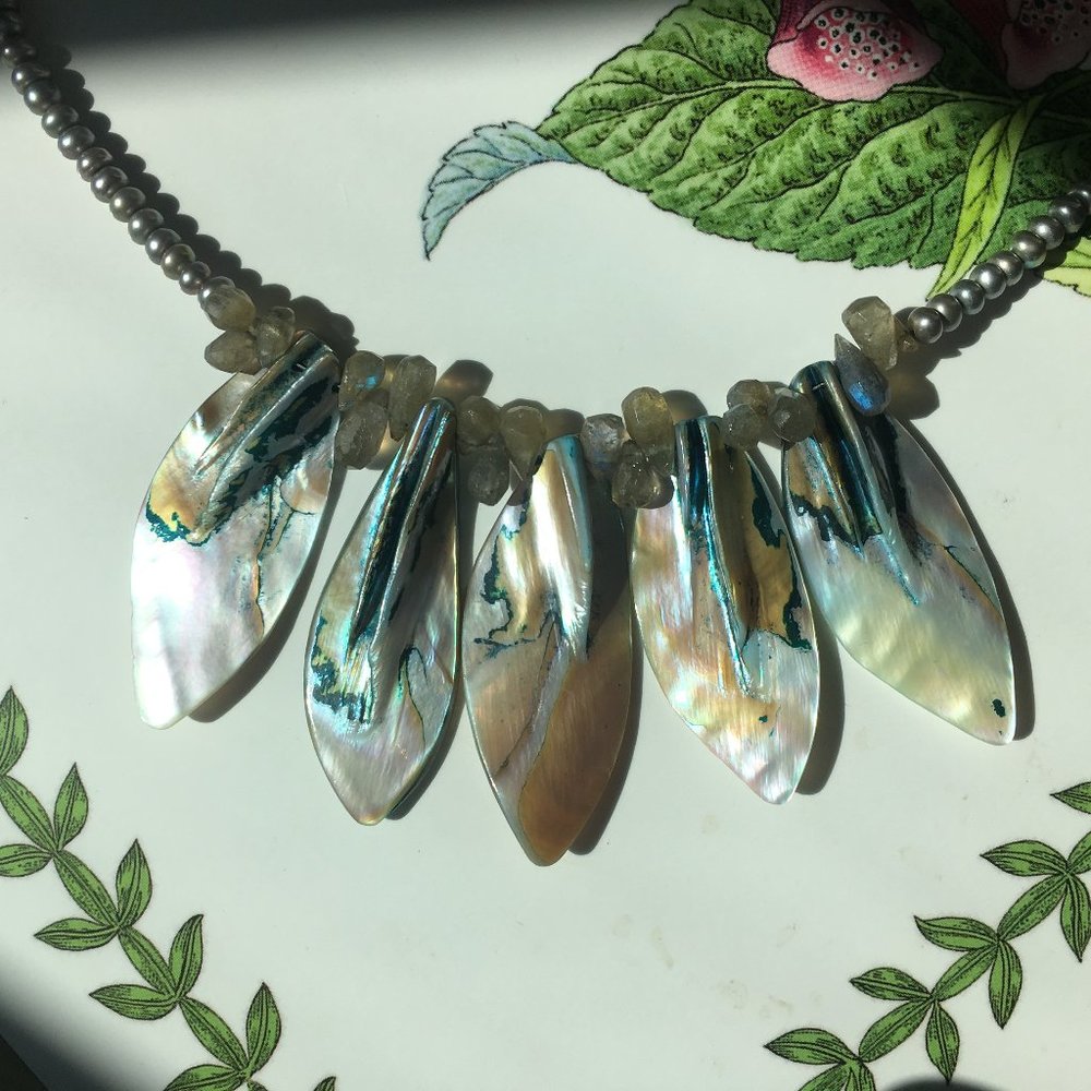Exquisite Natural Iridescent Shell, Labradorite A… - image 3